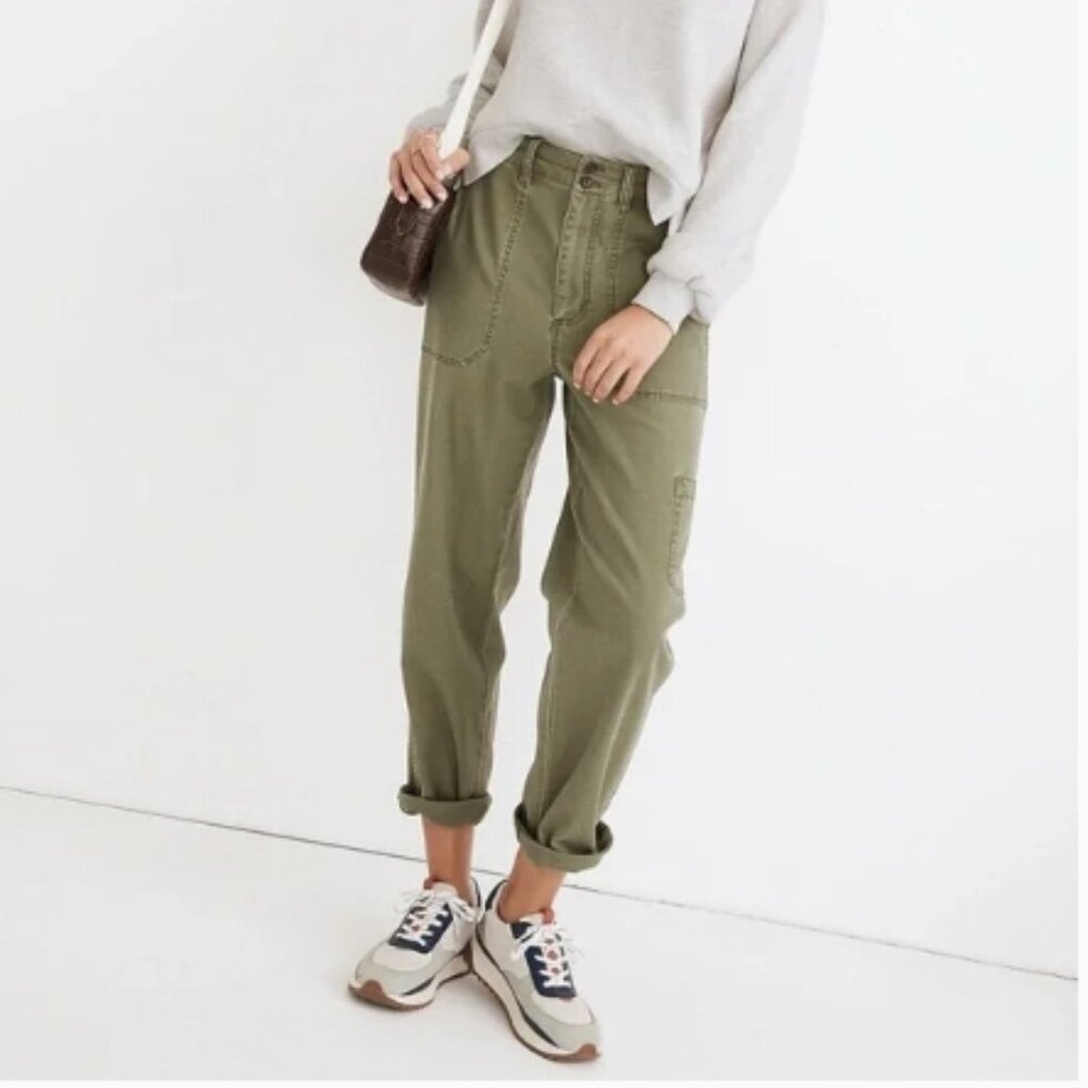 Like New! Madewell Cargo Pants Military Green in Size 26